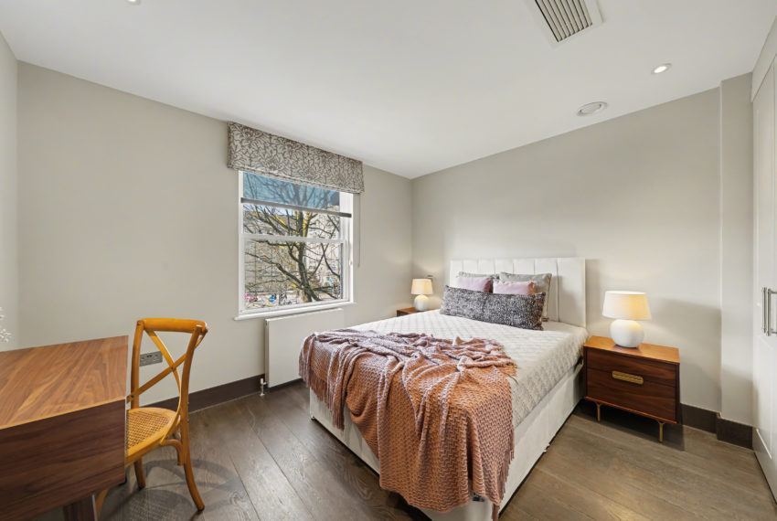 1 Court Close, St. John's Wood Park NW8 6NN-7