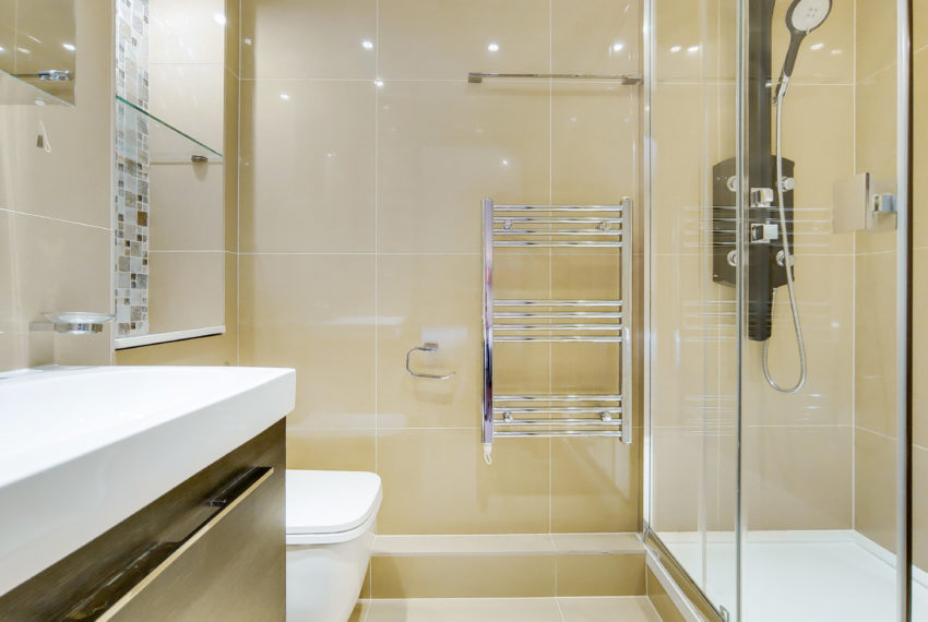 9_Ensuite 2-0